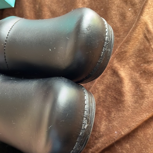 Dansko slip-resistant leather clog - Picture 5 of 6